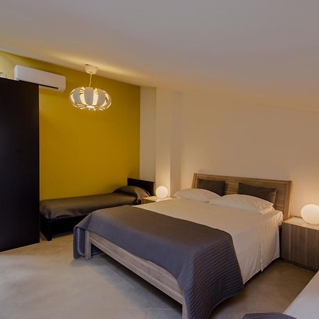 La Scivola Rooms อาชิ กัสเตลโล ภายนอก รูปภาพ